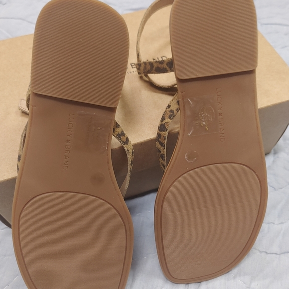 Lucky Brand Womens Natural Distressed Leopard Leather Strap Sandals Size… - Picture 3 of 4